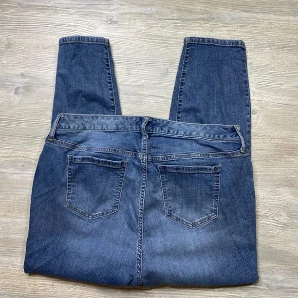 Torrid Girlfriend Stretch Skinny Jeans - Picture 7 of 14